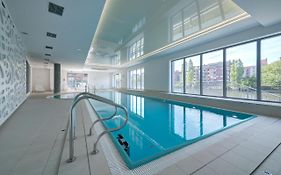 Live & Travel Apartments - Waterlane Island